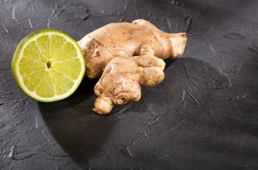 Zingiber officinale - Fresh ginger root and lime