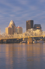 Fototapeta na wymiar Ohio River and Louisville skyline, KY shot from Indiana