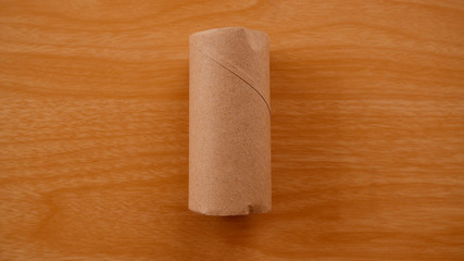 Axis of tissue roll on table