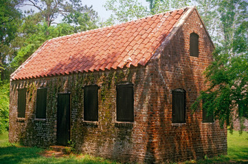 Fototapeta na wymiar Slave's quarters on the Boone Hall Plantation, Charleston, SC