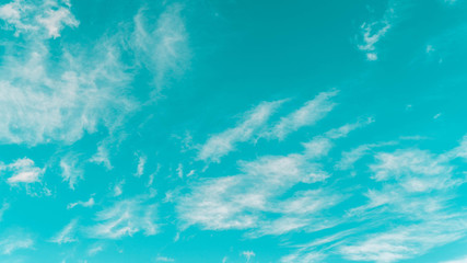 Fototapeta na wymiar cielo azul turquesa