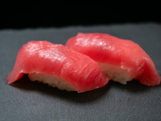 まぐろ　鮨