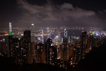 Fototapeta premium Hong Kong skyline from Victoria Peak at night