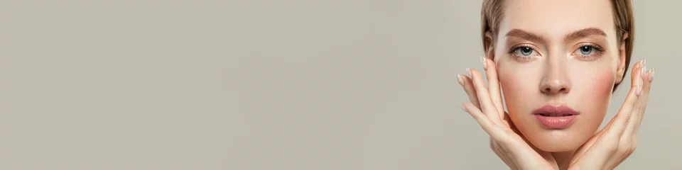 Handdoek met foto Schoonheidssalon Elegant perfect woman face close up on white banner background. Skincare and facial treatment concept  © millaf