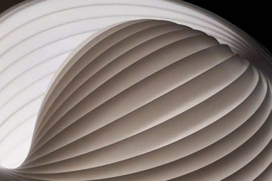 Lignes lumineuses zen et relaxantes en vagues