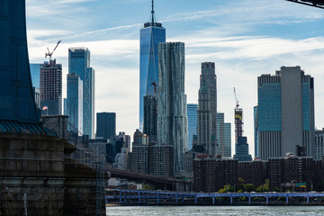 Fototapeta na wymiar Manhattan skyscrappers from Brooklyn side