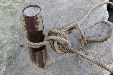 Rope tied up to a knot