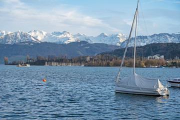 Ufer des Vierwaldstättersees, Luzern, Schweiz