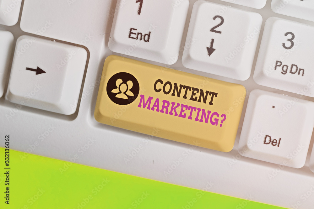 Aufkleber writing note showing content marketing question. business concept for involves creation and sharing 