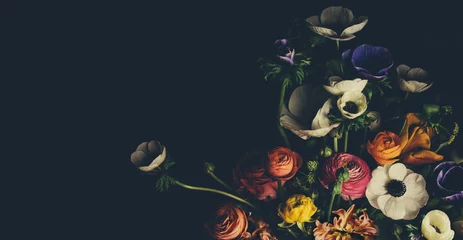 Badezimmer Foto Rückwand Vintage Bouquet von schönen verschiedenen Blumen. Blumenhintergrund. © Rymden