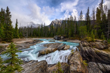 Natural Bridge Falls, Yoho Alberta Kanada travel destination