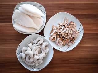 Meeresfrüchte, Shrimps, Kalamari, Tomatensauce © Michael