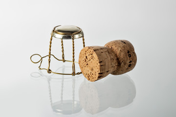 Cork stopper and stopper cage