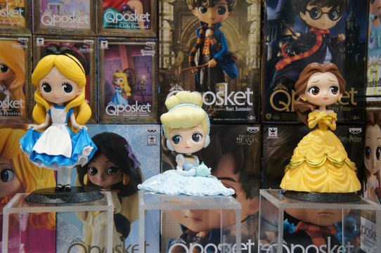 KUALA LUMPUR, MALAYSIA -MARCH 5, 2020: Selected focused of action figures from fictional animation picture Frozen by Disneys. Displayed for sale by collector. 