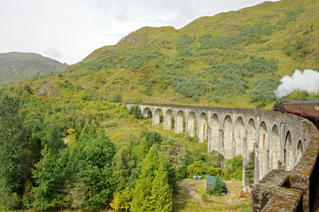 Fototapeta na wymiar Glenfinnan-Viadukt