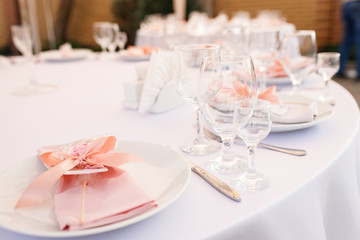 empty wine glasses restaurant interior serving, beautifully served wine glasses
