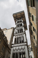 Lissabon, Portugal: Berühmter Aufzug Elevador de Santa Justa
