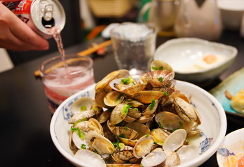 日本の家庭料理　アサリの酒蒸し