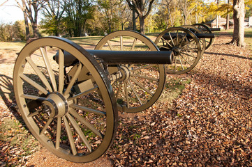 Obraz premium Civil War Cannon at the Battle of Franklin, Tennessee Site