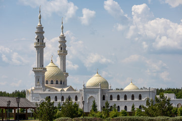 Fototapeta na wymiar White mosque in Bolgar Tatarstan Russia