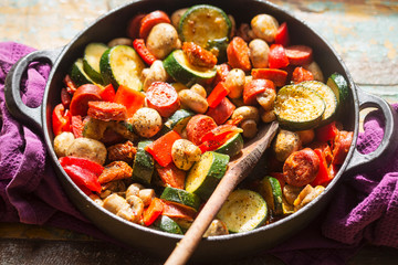 Pan with chorizo, courgette, red pepper, mushrooms and sun dried tomatoes