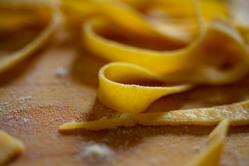 tagliatelle all'uovo pasta fatta in casa italiana dettaglio macro