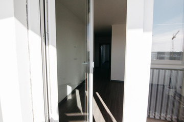 Fototapeta premium bright new unfurnished apartment with clean interior