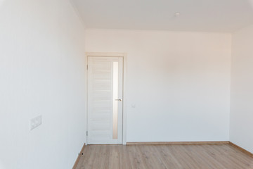 bright new unfurnished apartment with clean interior