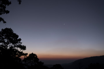 Naklejka premium sunset in the mountains