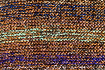Multicolored knitted texture in macro using shawl technique