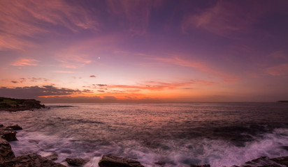 Fototapeta premium sunrise, waves and ocean