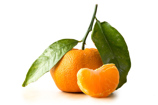 mandarin with leafs