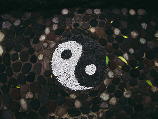 Yin Yang stone floor symbol - background - obrazy, fototapety, plakaty