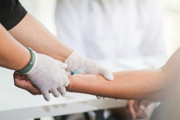 Naklejka premium Researchers are studying the structure of virology for use as a treatment data for patients with coronavirus covid-19 and creating a vaccine to prevent the spread of coronavirus covid-19.