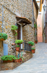 Fototapeta na wymiar tuscan nook, Castagneto village, Tuscany