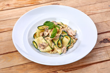pasta with zucchini and mushrooms