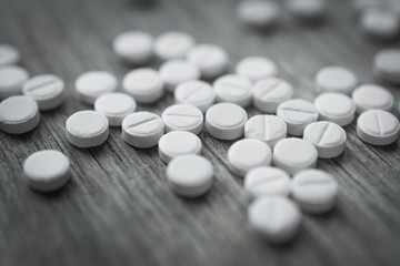 Aspirine white pills