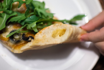 #pizza #food #edgedcheese #cheese #rucola #pizzadough