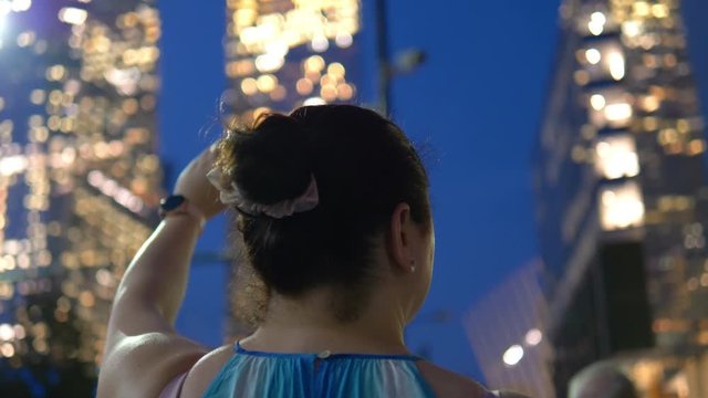 Girl Taking picture of Manhattan in New York City in 4K Slow motion 60fps