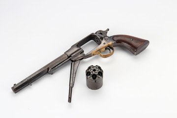 &Auml;ltere Pistolen & Gewehre