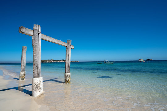 Hamelin Bay Beach