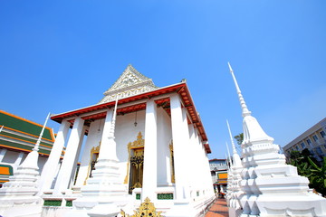 The sanctuary of Wat Thepthidaram Worawihan was built around a chedi. During the reign of the 3rd...