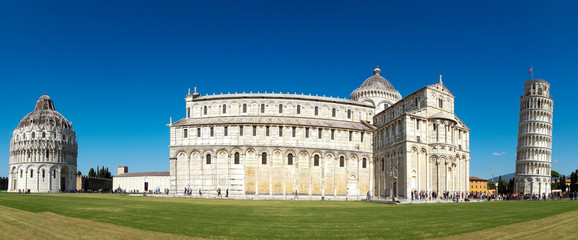 PIAZZA DEI MIRACOLI PISA