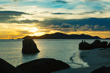Sonnenuntergang am Anse Source d’Argent