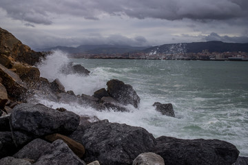 Einfahrt zum Hafen von Bilbao bei Algorta