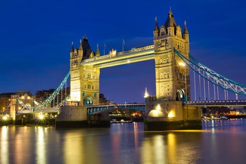 Obraz premium Tower Bridge at Night in London UK