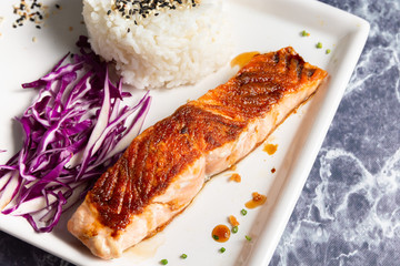 salmon grillado