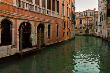 Fototapeta na wymiar Venice, Italy lonely canals quarantine