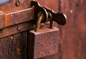  Windows, doors, locks 