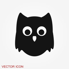 Owl icon. Vector images of owl on background.